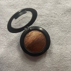 MAC Mineralize *Play on Plums* Full Size